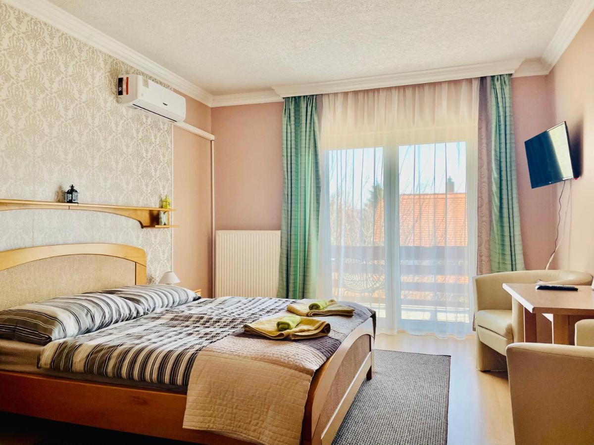 Villa Lux Hévíz 외부 사진